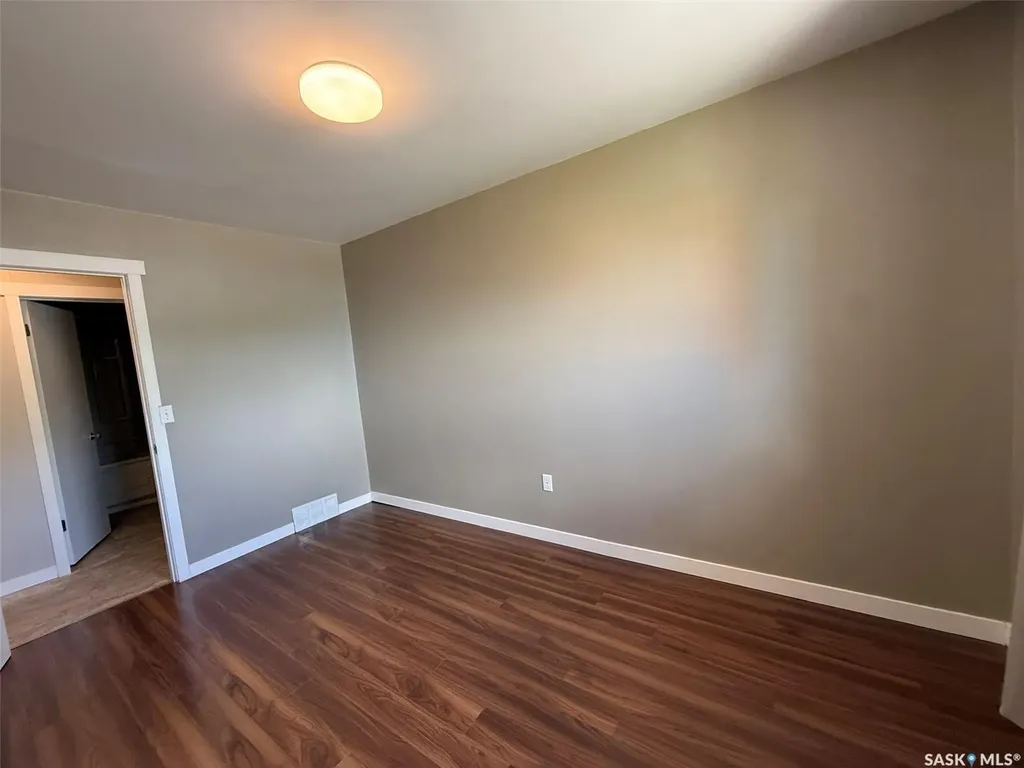 142 2nd Street E Glaslyn SK S0M 0Y0