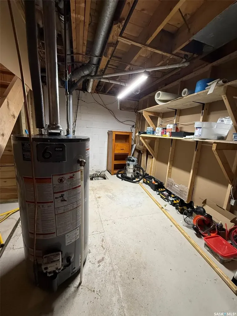 142 2nd Street E Glaslyn SK S0M 0Y0