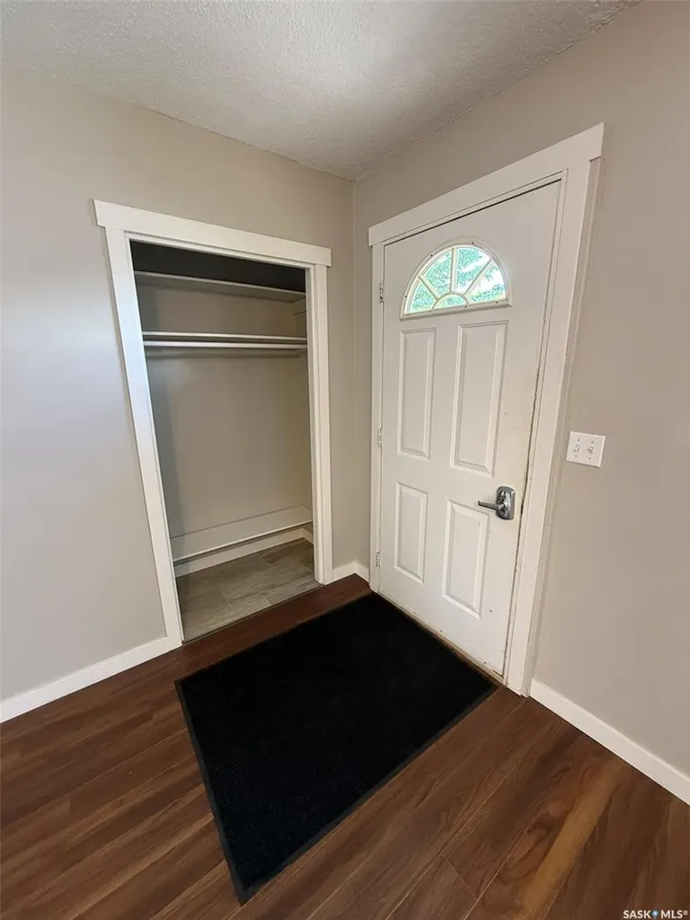 142 2nd Street E Glaslyn SK S0M 0Y0