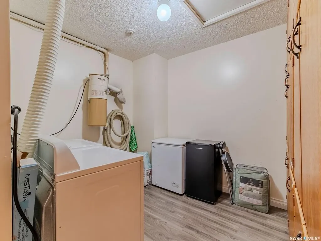 1008 Temperance Street E Saskatoon SK S7N 0N6
