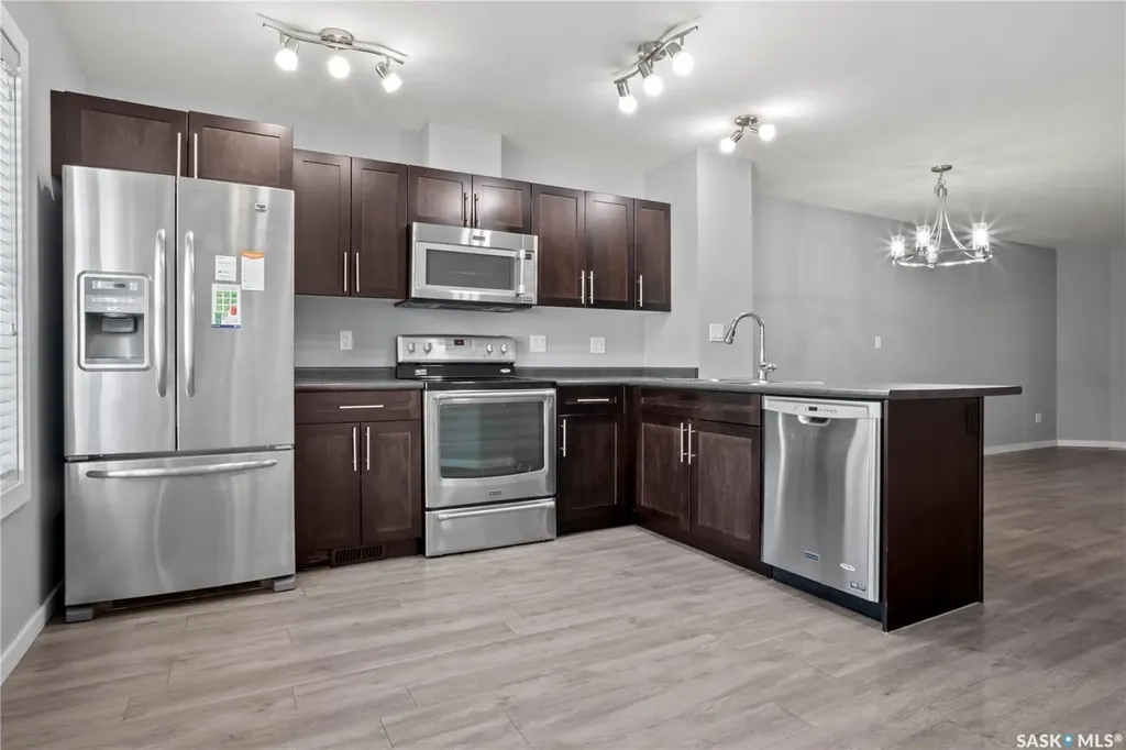 4533 Primrose Green Drive E Regina SK S4V 3K4