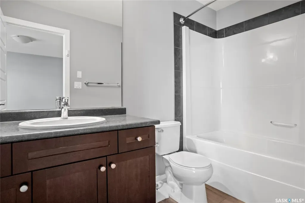 4533 Primrose Green Drive E Regina SK S4V 3K4