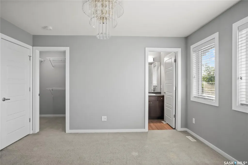 4533 Primrose Green Drive E Regina SK S4V 3K4