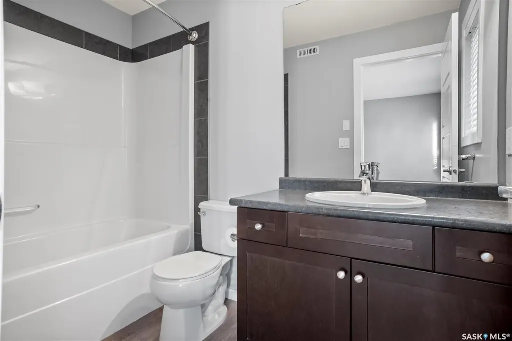 4533 Primrose Green Drive E Regina SK S4V 3K4
