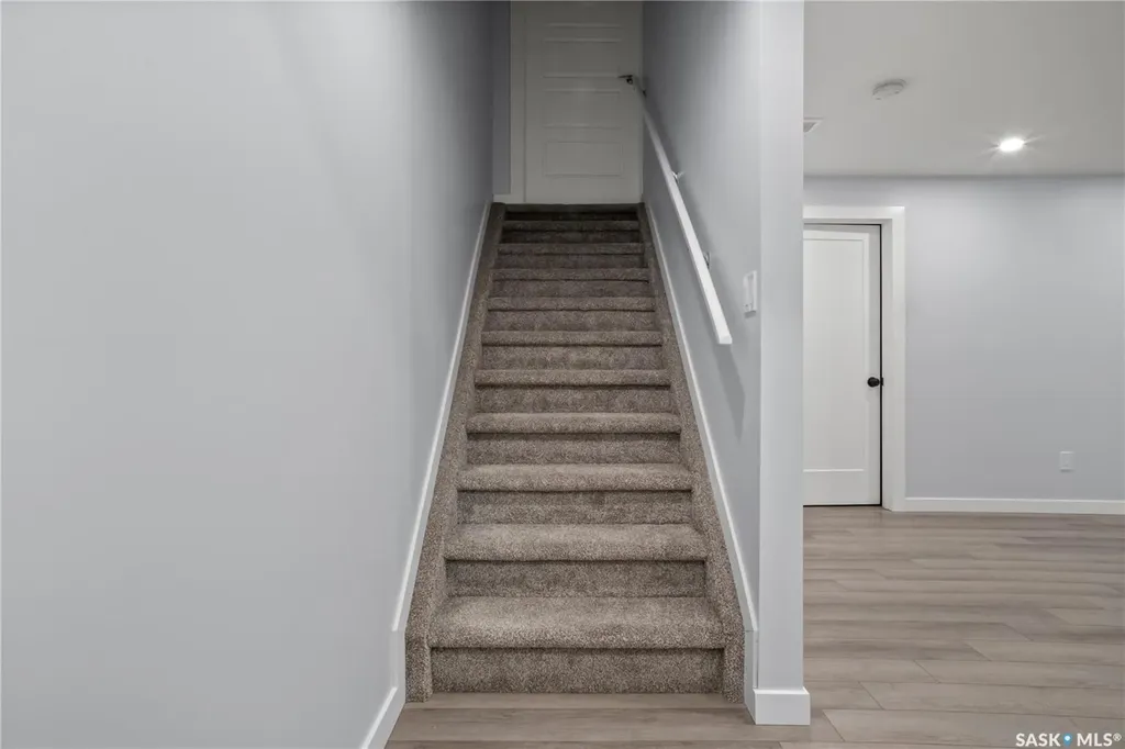 4533 Primrose Green Drive E Regina SK S4V 3K4