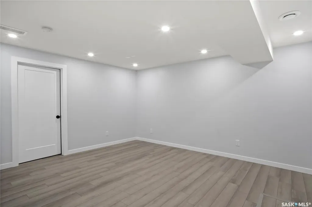 4533 Primrose Green Drive E Regina SK S4V 3K4