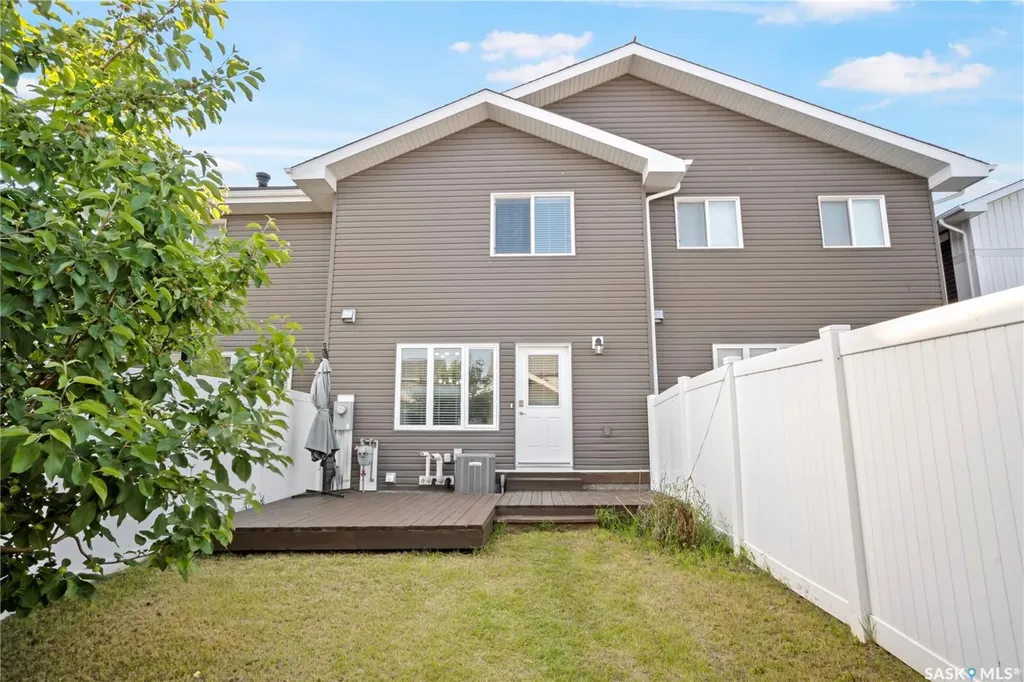 4533 Primrose Green Drive E Regina SK S4V 3K4