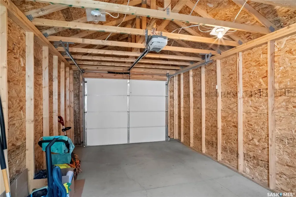 4533 Primrose Green Drive E Regina SK S4V 3K4