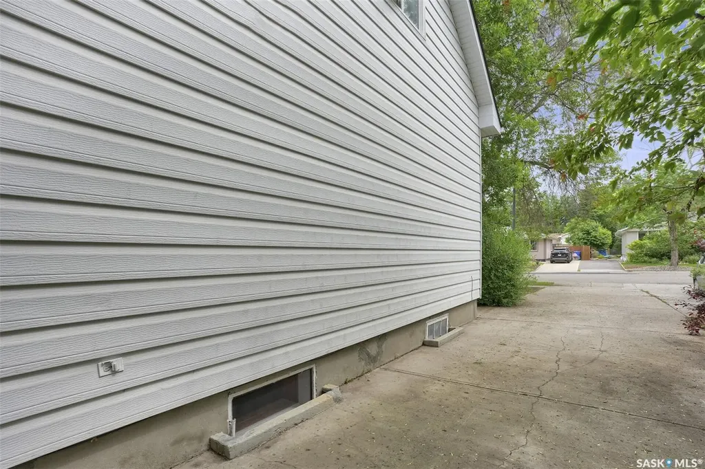26 Scott Street Regina SK S4S 4A2