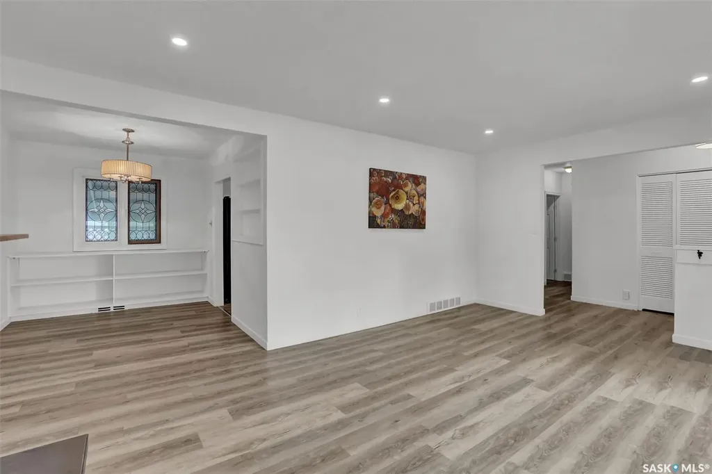 26 Scott Street Regina SK S4S 4A2