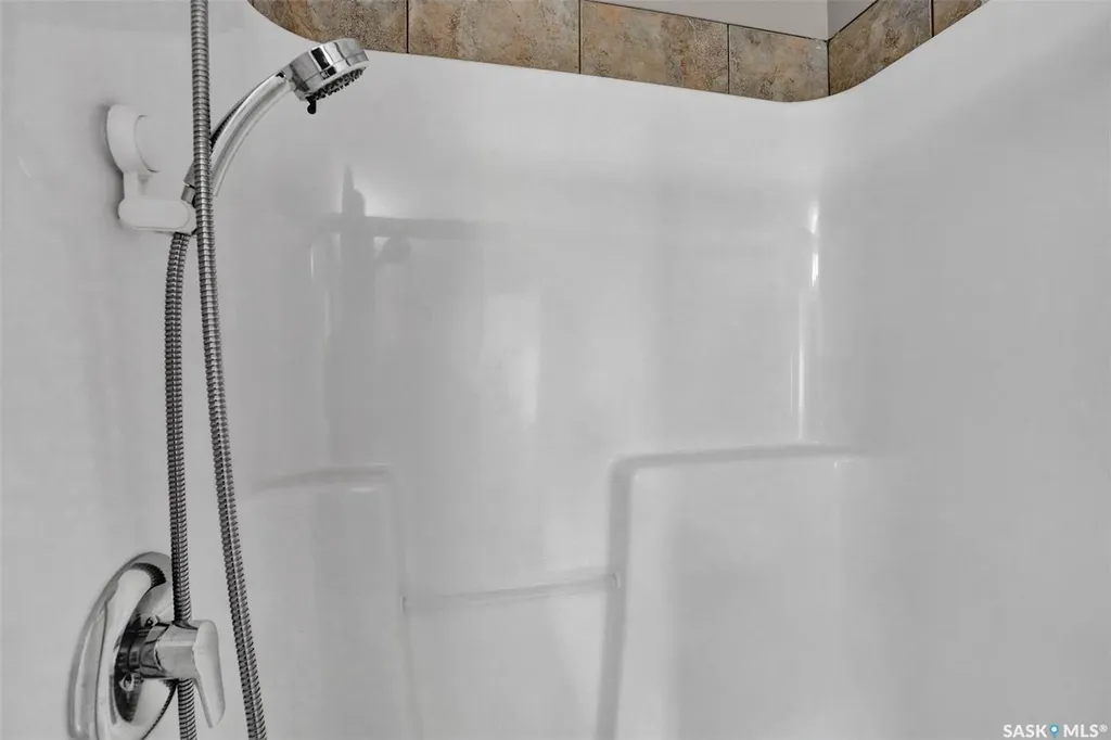 3529 Green Moss Lane Regina SK S4V 1L5