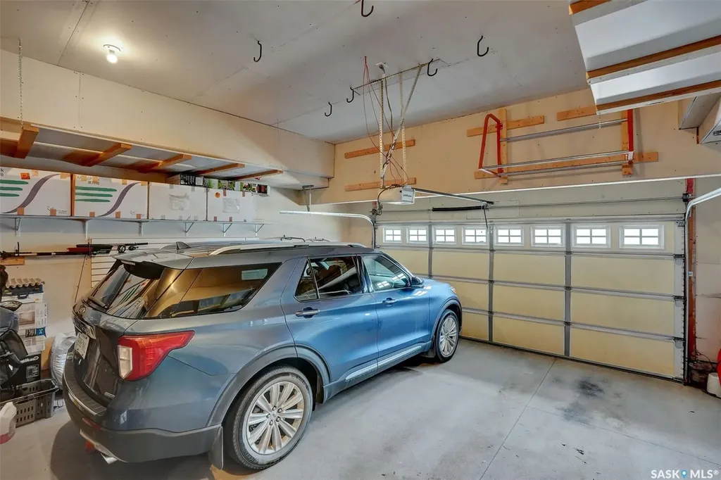 3529 Green Moss Lane Regina SK S4V 1L5