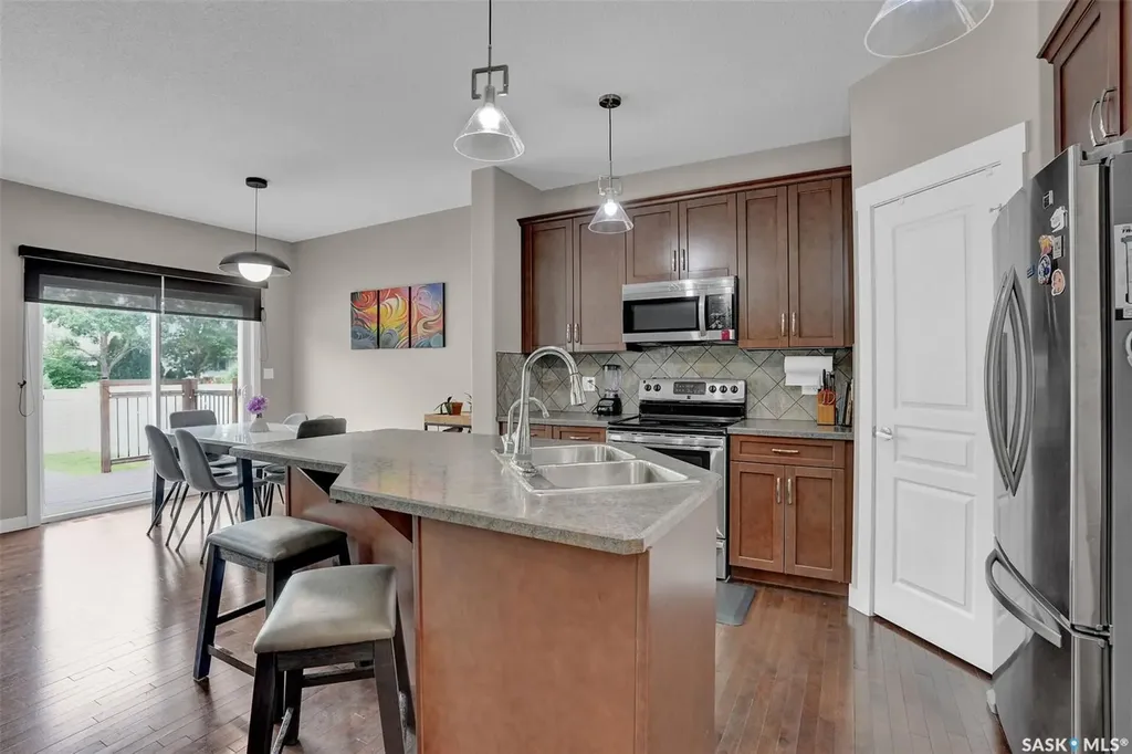 3529 Green Moss Lane Regina SK S4V 1L5