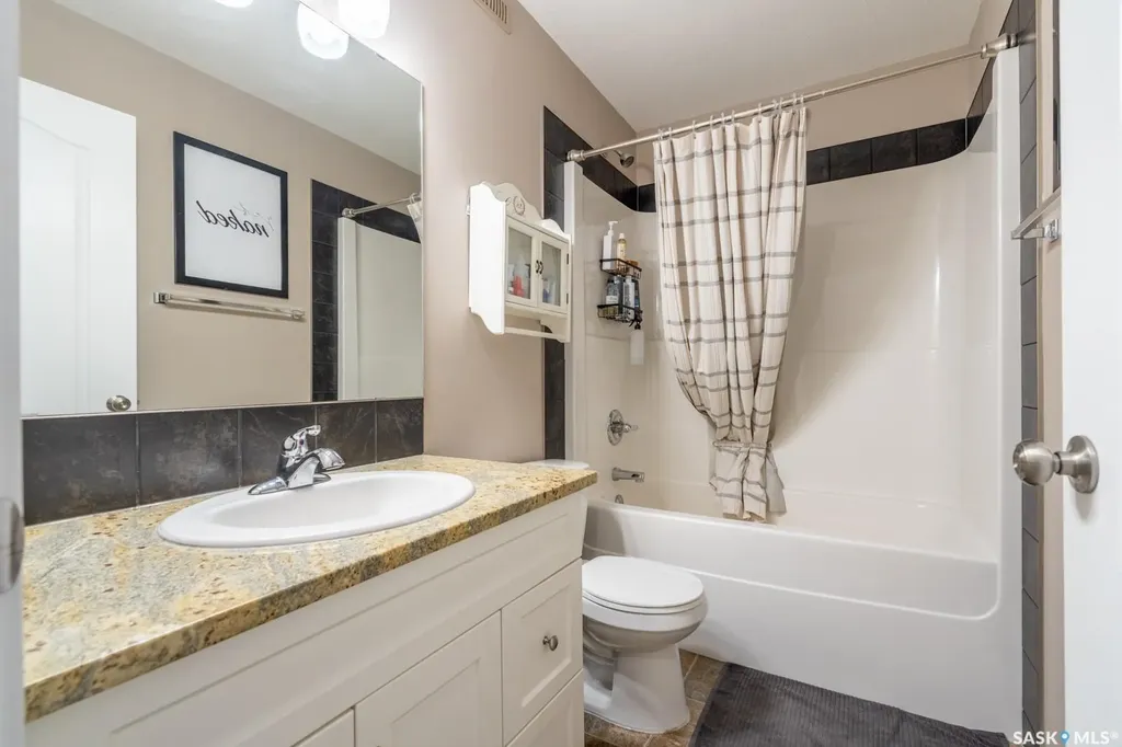 1225 Empress Street Regina SK S4T 1G7