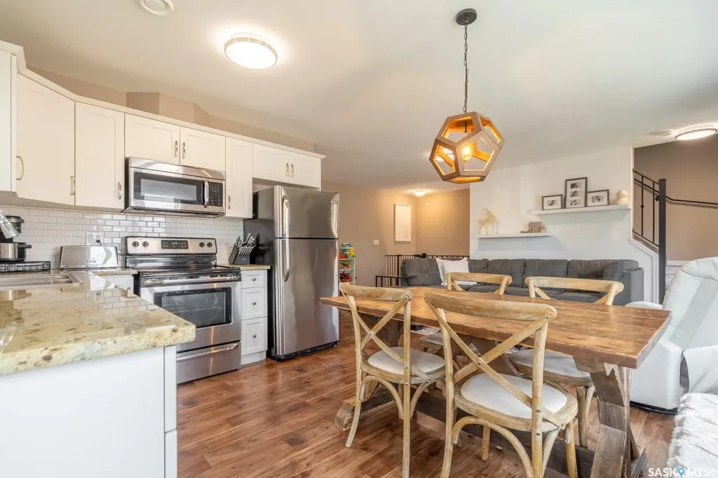 1225 Empress Street Regina SK S4T 1G7