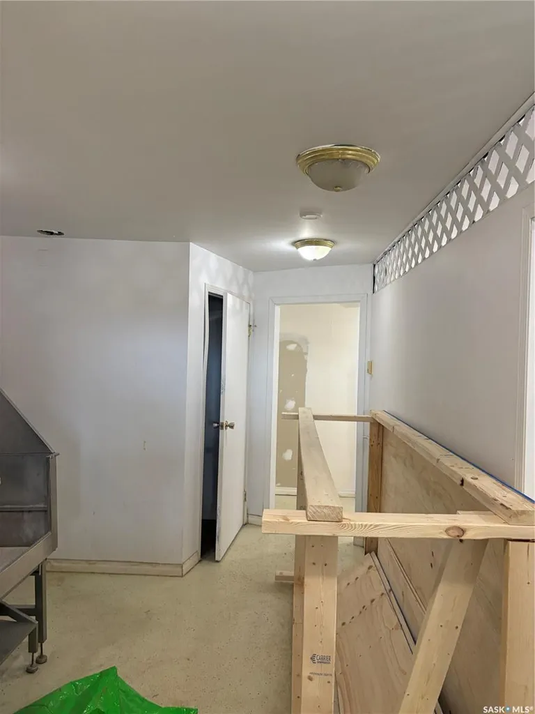 366 J Broadway Street W Yorkton SK S3N 0N8