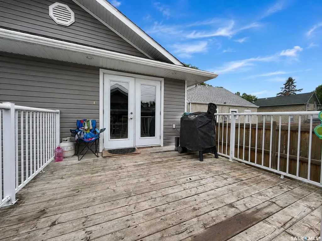 546 11th Street E Prince Albert SK S6V 1A9