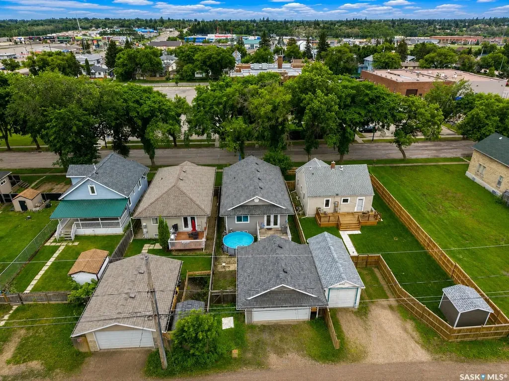 546 11th Street E Prince Albert SK S6V 1A9