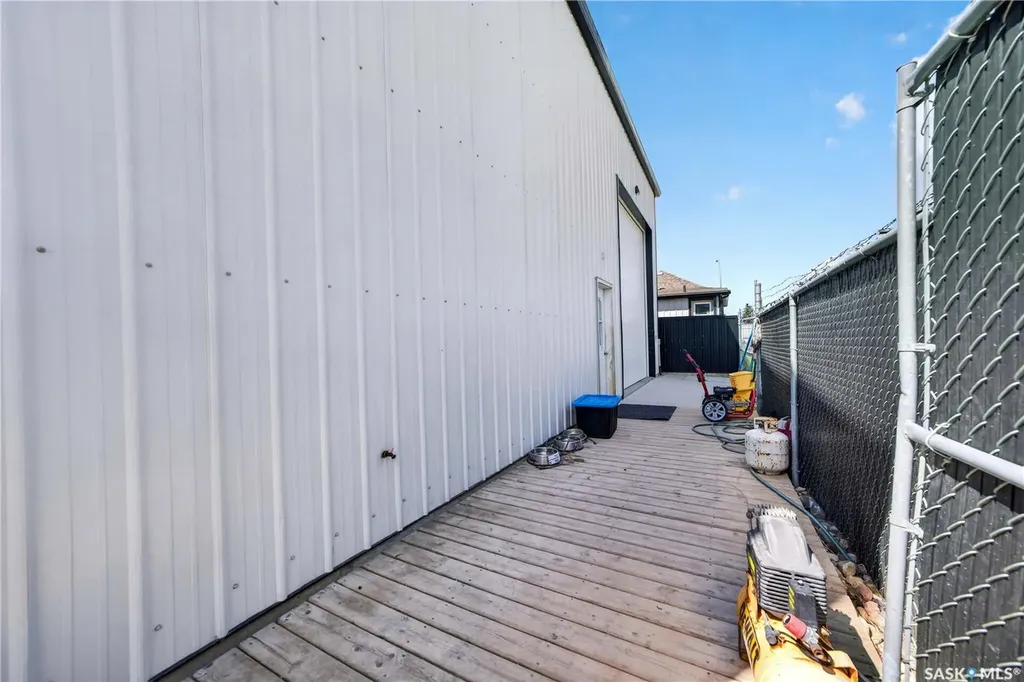 1421 Edgar Street Regina SK S4N 3K1
