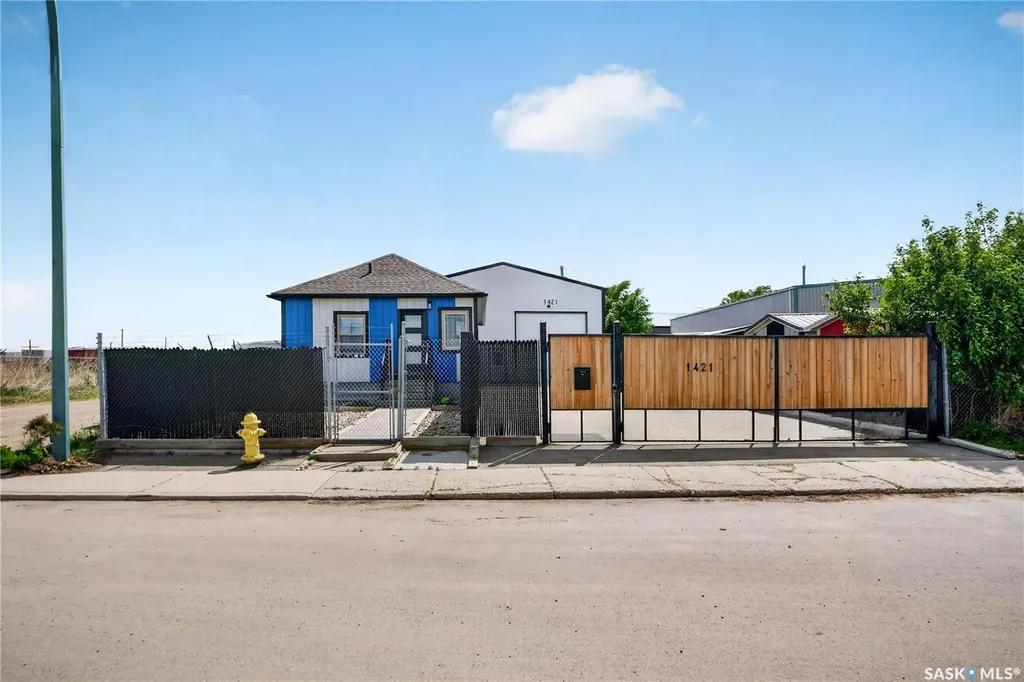 1421 Edgar Street Regina SK S4N 3K1