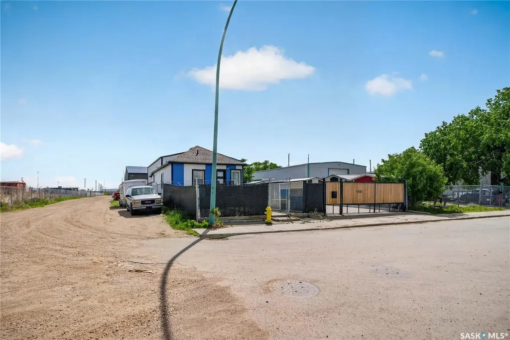 1421 Edgar Street Regina SK S4N 3K1