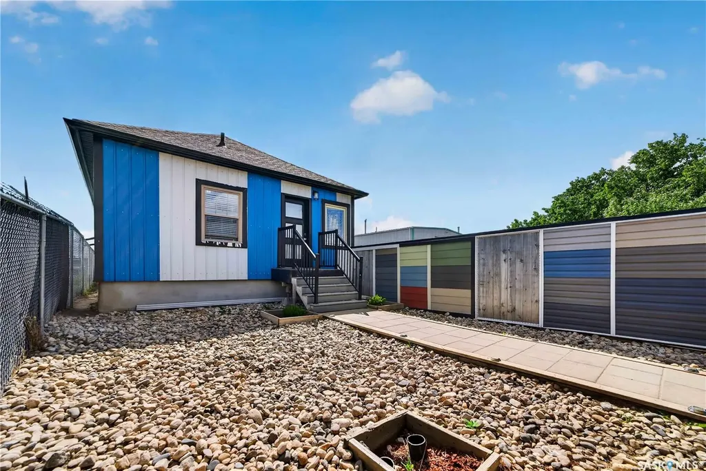 1421 Edgar Street Regina SK S4N 3K1