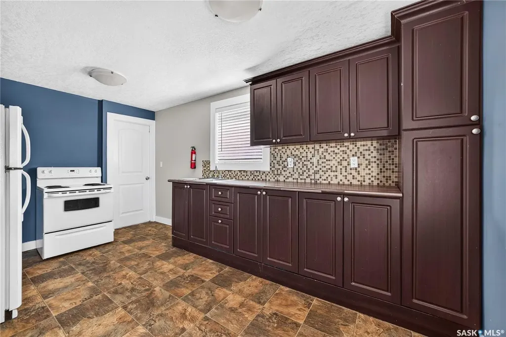 1421 Edgar Street Regina SK S4N 3K1