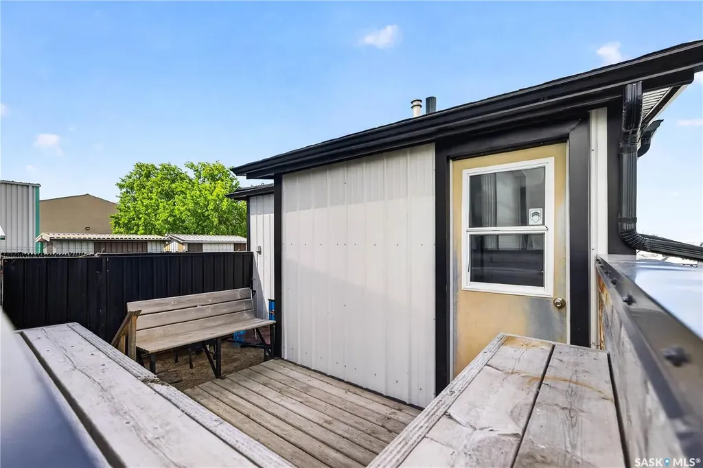 1421 Edgar Street Regina SK S4N 3K1
