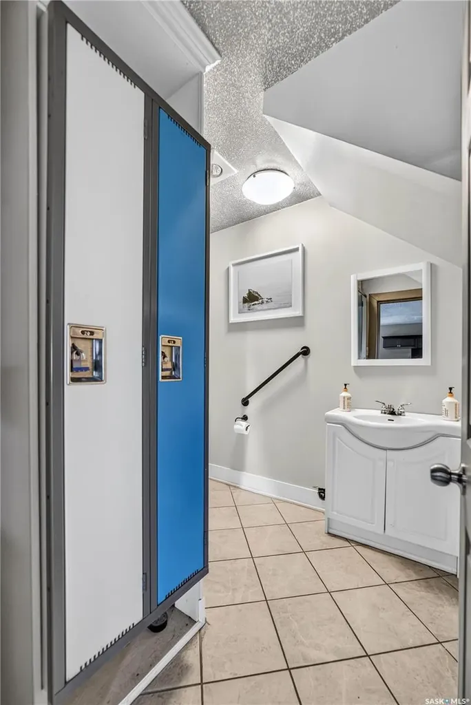 1421 Edgar Street Regina SK S4N 3K1