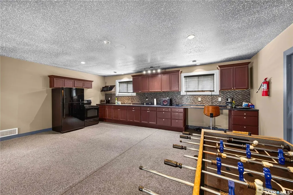 1421 Edgar Street Regina SK S4N 3K1