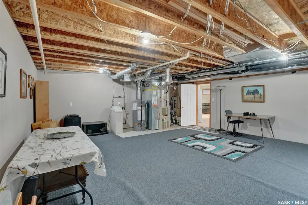 3324 Buckingham Drive E Regina SK S4V 2S8