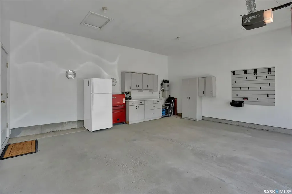 3324 Buckingham Drive E Regina SK S4V 2S8