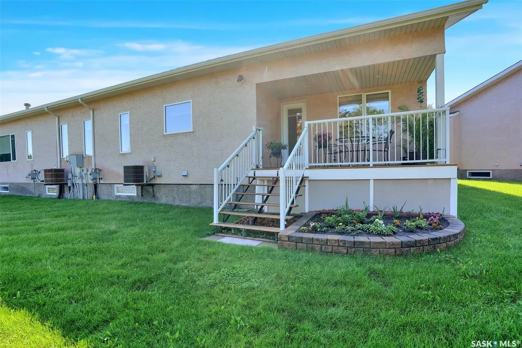 3324 Buckingham Drive E Regina SK S4V 2S8