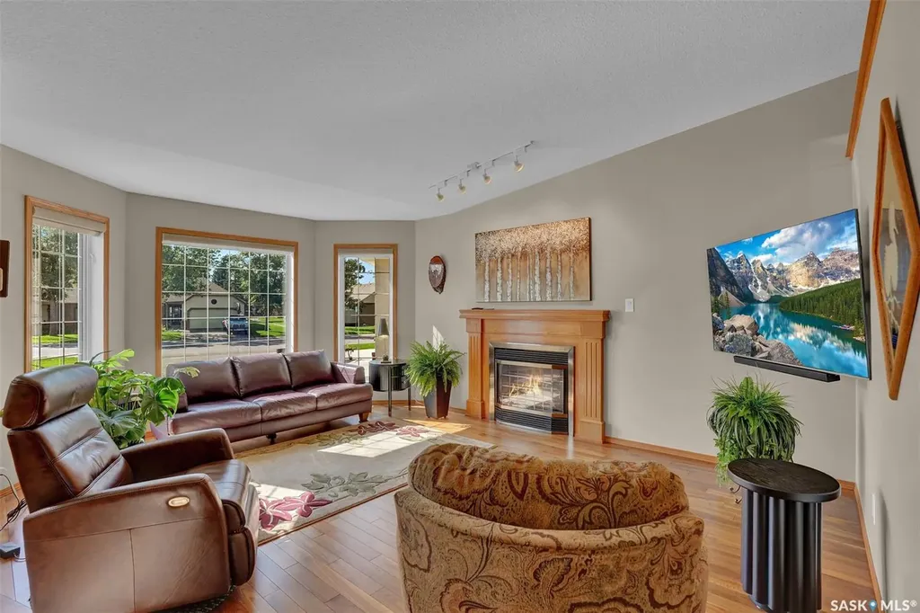3324 Buckingham Drive E Regina SK S4V 2S8