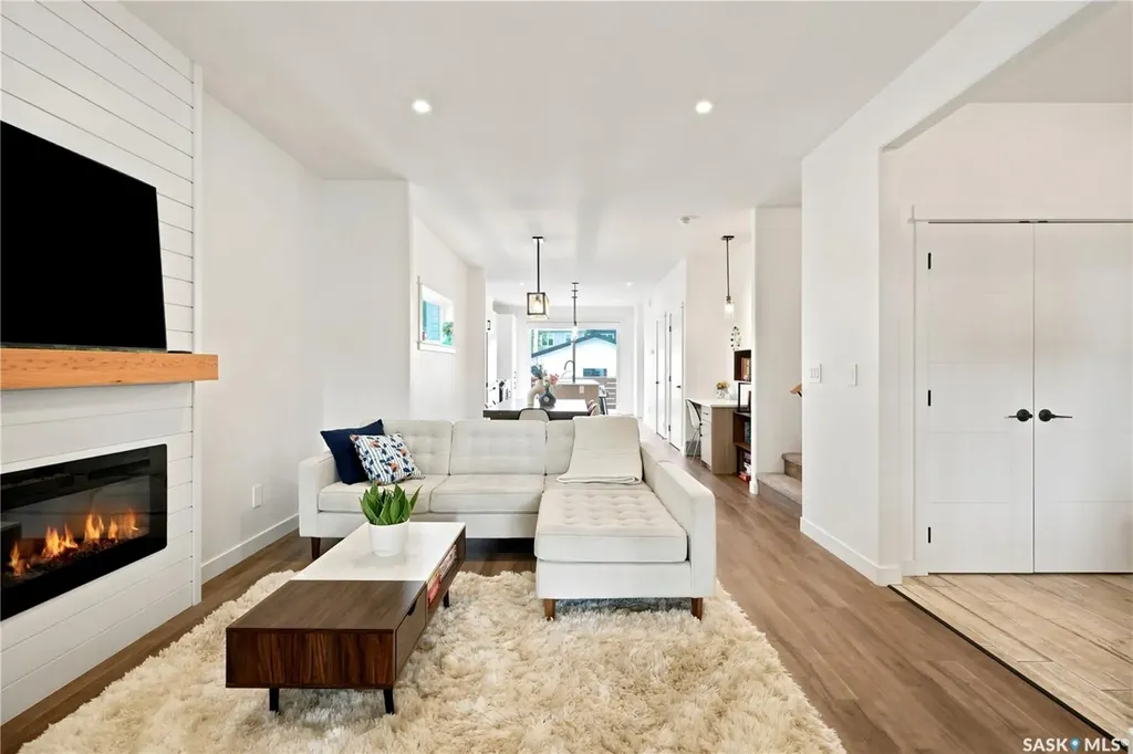 825 Osborne Street Saskatoon SK S7K 0Y6