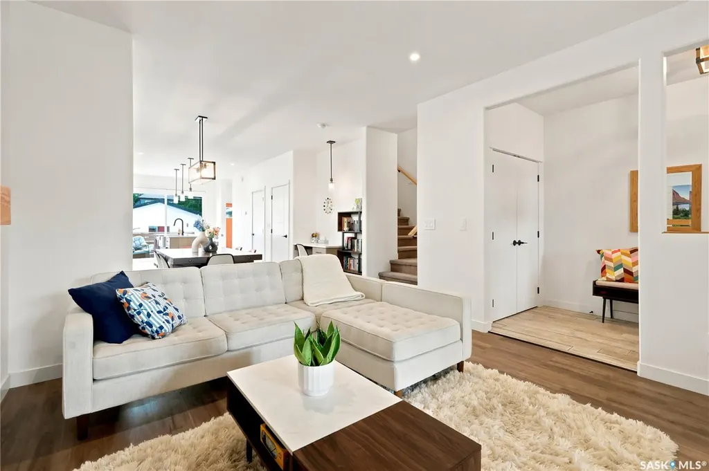 825 Osborne Street Saskatoon SK S7K 0Y6