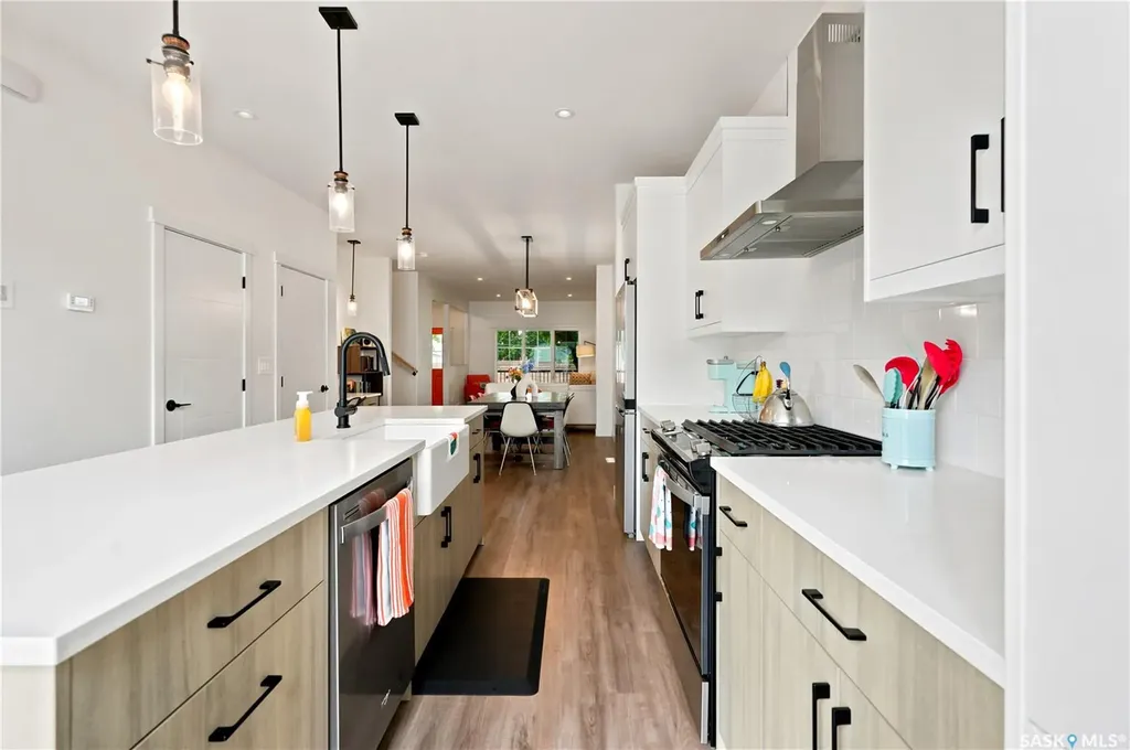 825 Osborne Street Saskatoon SK S7K 0Y6