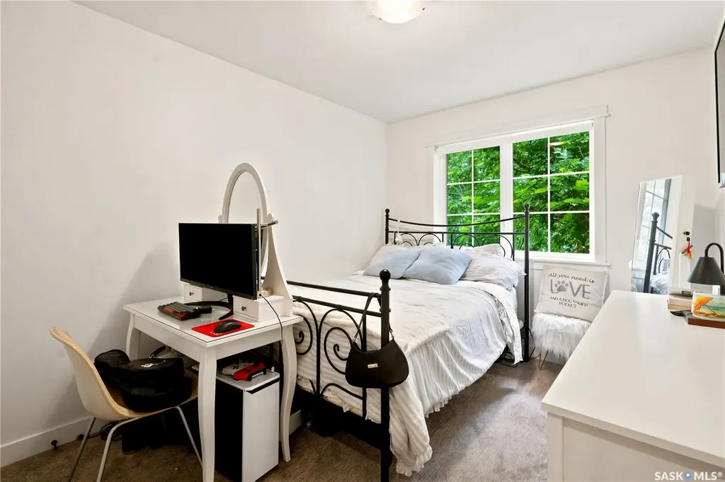 825 Osborne Street Saskatoon SK S7K 0Y6