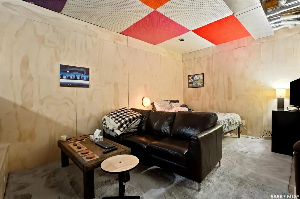 825 Osborne Street Saskatoon SK S7K 0Y6