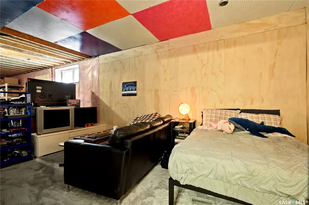 825 Osborne Street Saskatoon SK S7K 0Y6
