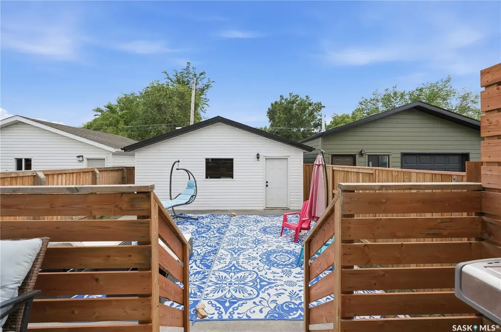 825 Osborne Street Saskatoon SK S7K 0Y6