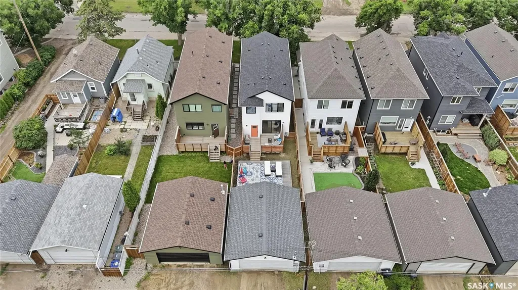 825 Osborne Street Saskatoon SK S7K 0Y6