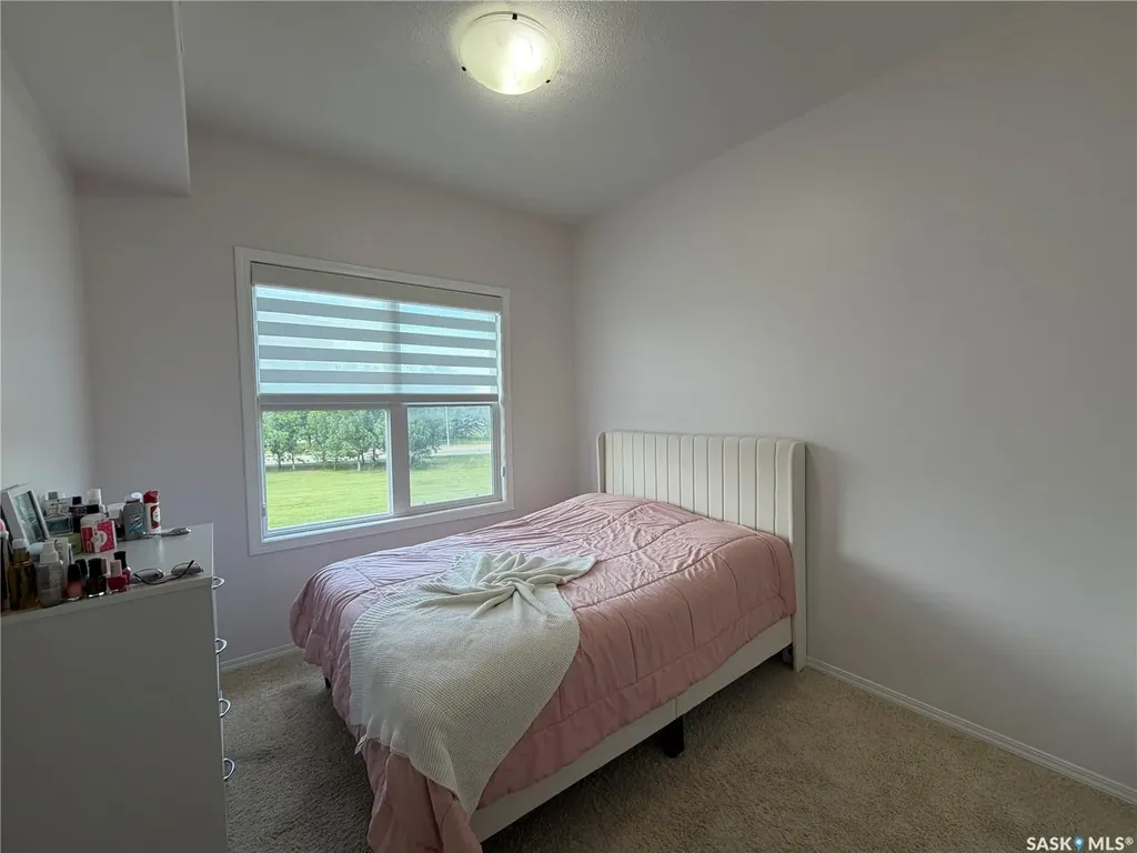 1220 Blackfoot Drive Regina SK S4S 6T2