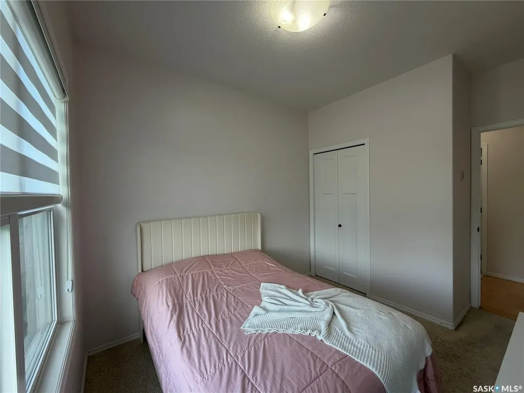 1220 Blackfoot Drive Regina SK S4S 6T2