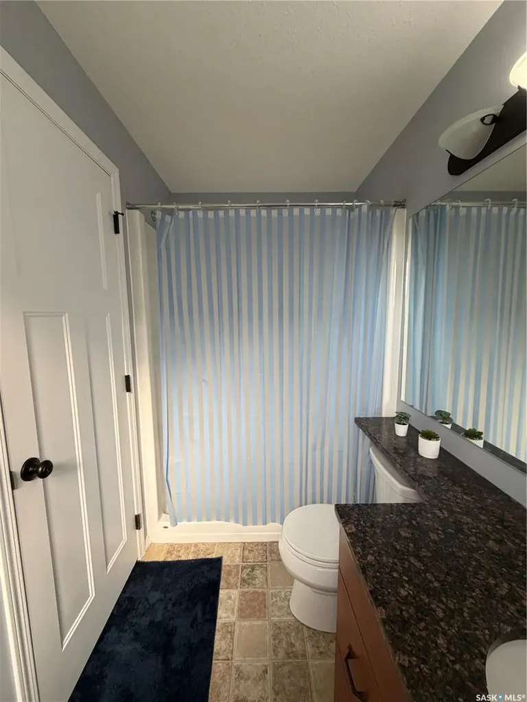 1220 Blackfoot Drive Regina SK S4S 6T2