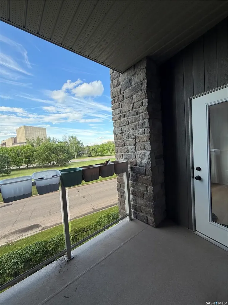 1220 Blackfoot Drive Regina SK S4S 6T2