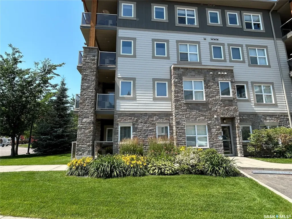 1220 Blackfoot Drive Regina SK S4S 6T2