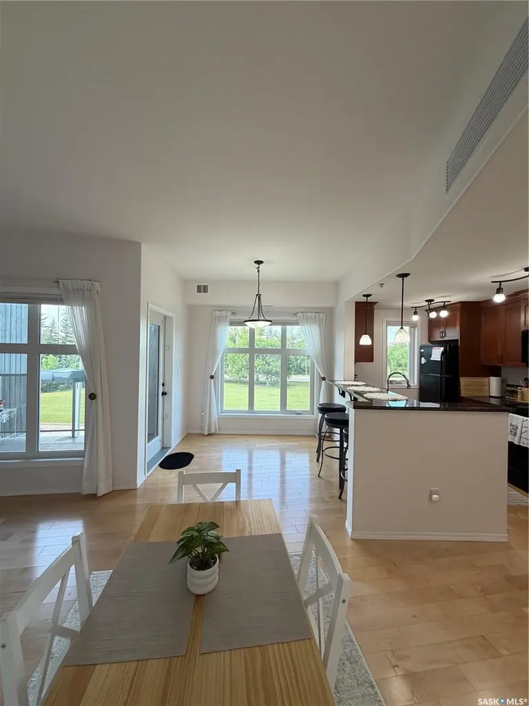 1220 Blackfoot Drive Regina SK S4S 6T2