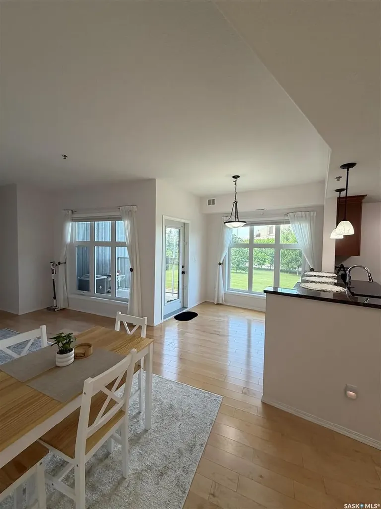 1220 Blackfoot Drive Regina SK S4S 6T2