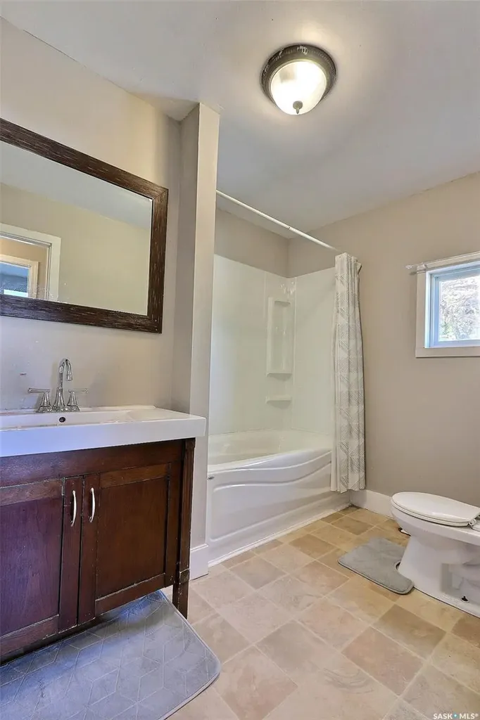 669 18th Street W Prince Albert SK S6V 4A7